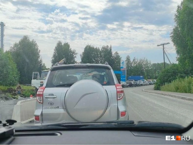 Полчаса пришлось стоять в очереди | Источник: читатель E1.RU Дмитрий