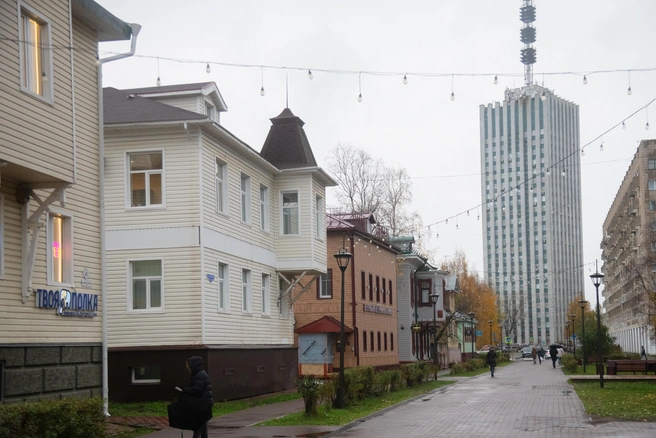 Помещения в здание-копии на Чумбаровке арендуют под офисы | Источник: Иван Митюшев/29.RU