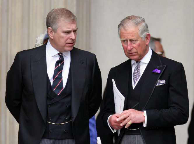 Почему принц Чарльз недоволен герцогом Йоркским