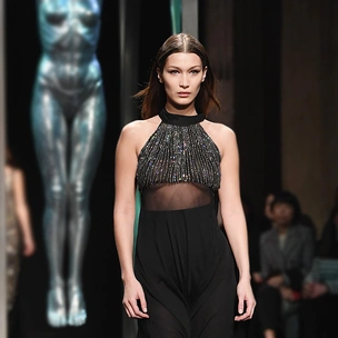 10 образов с показа Alberta Ferretti FW18-19, которые хочется повторить прямо сейчас