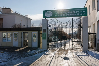 Волгоградские врачи полгода работали без оплаты