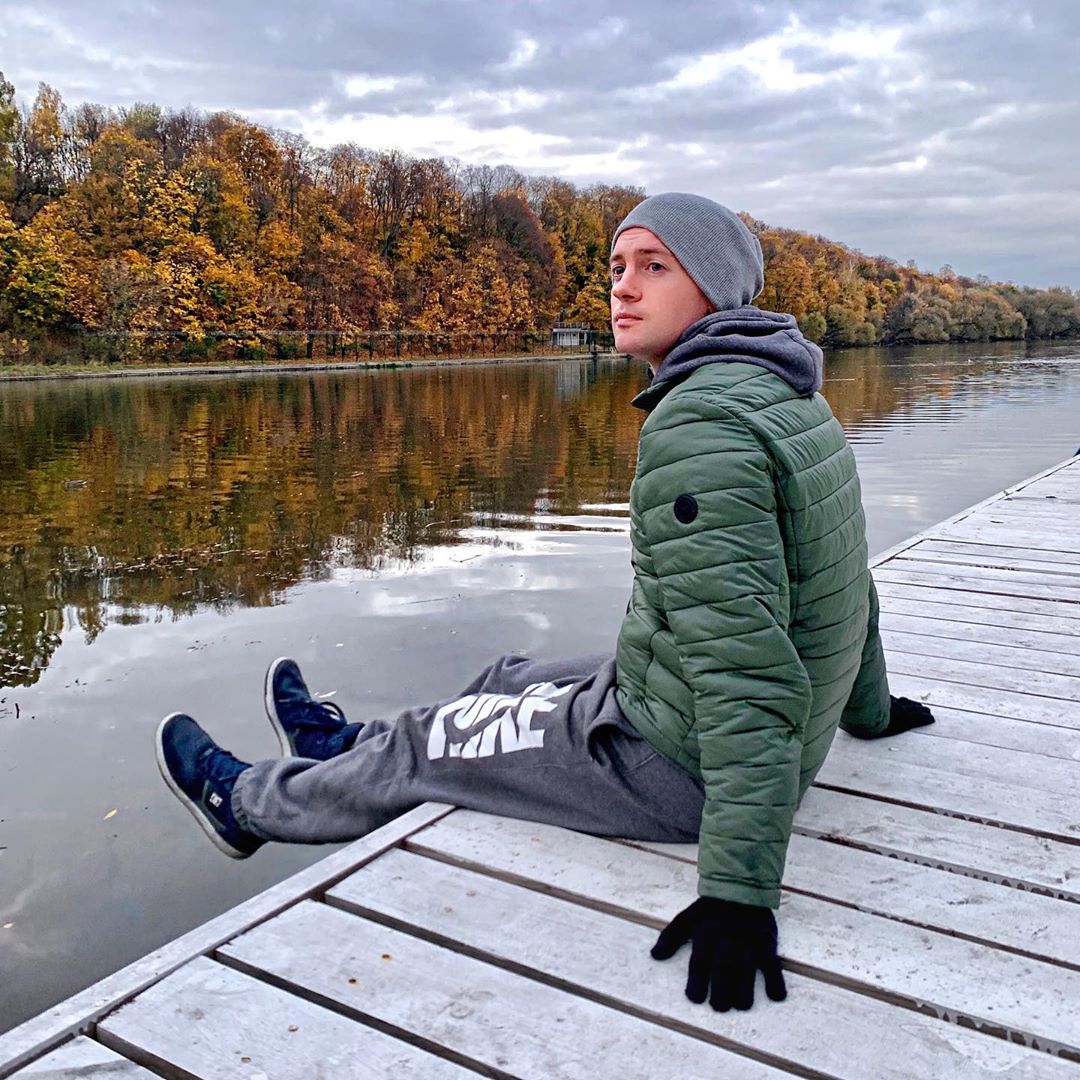 Звезда «Молодежки» Александр Соколовский тайно женился | WOMAN