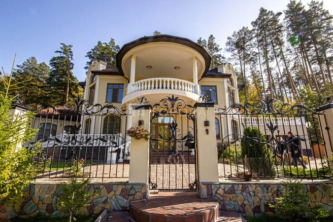 В доме четыре этажа | Источник: Агентство недвижимости «Города Новосибирск» / N1