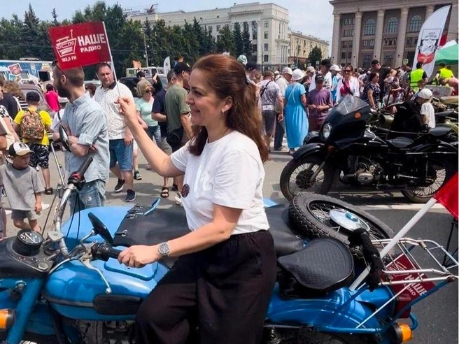 Фестиваль собрал на Театральной площади около 6000 человек | Источник: «НАШЕ радио»