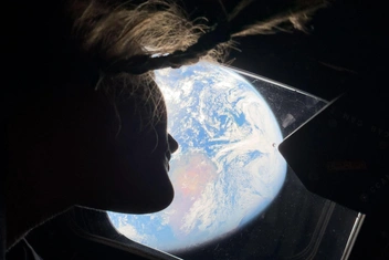 Первый за полвека полет на Луну: почему новые фото Земли покорили миллионы людей?