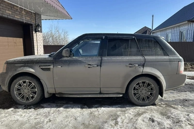 Тонированный Range Rover продают на торгах за 1,7 млн