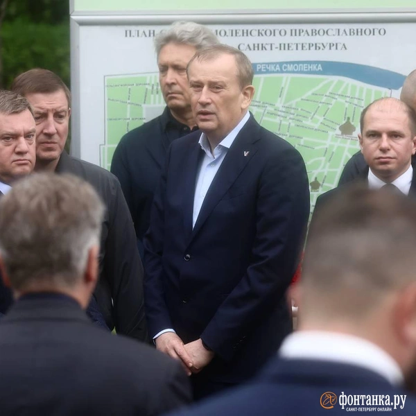Слева — Кирилл ПоляковРядом — глава Республики Алтай Андрей ТурчакРядом — Александр ДрозденкоСправа — депутат Госдумы Михаил Романов | Источник: Дарья Драй / «Фонтанка.ру»