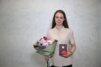 Школу Валерия окончила с золотой медалью | Источник: Дмитрий Сандимиров