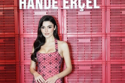 Ханде Эрчел задержали в аэропорту: у актрисы взяли кровь и волосы для экспертизы