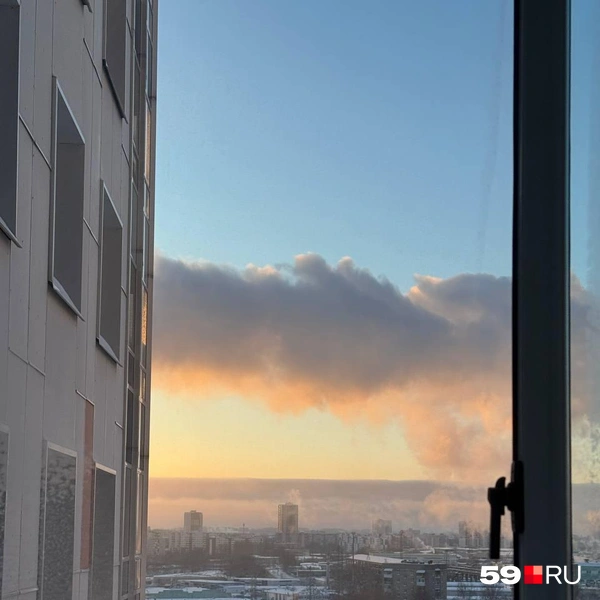 Живущим на верхних этажах повезло&nbsp;— такая панорама сегодня! | Источник: Наталья Пальникова / 59.RU