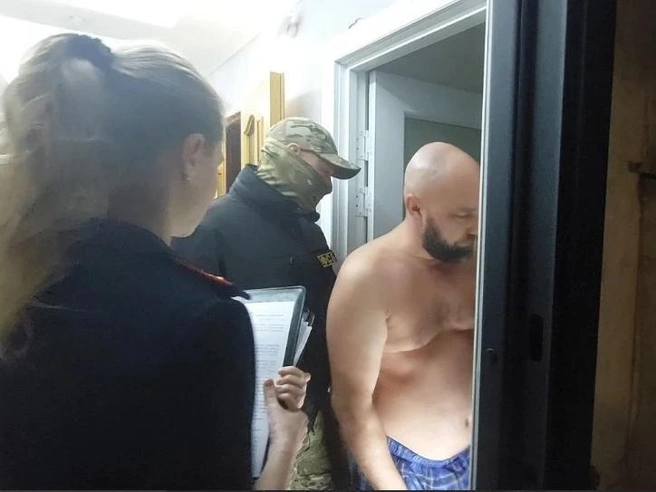 В этой челябинской квартире в настоящее время проводятся следственные действия. | Источник: читатель 74.RU