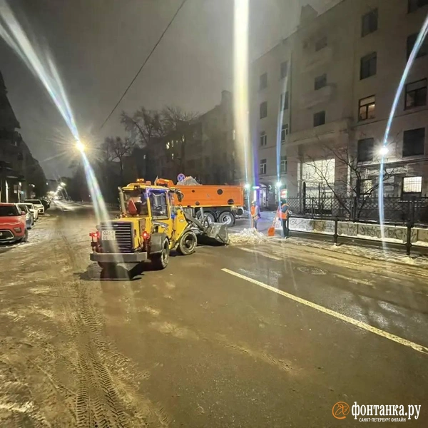 Комитет по благоустройству: автовладельцы, переставьте машины на очищенные места | Источник: Комитет по благоустройству Санкт-Петербурга