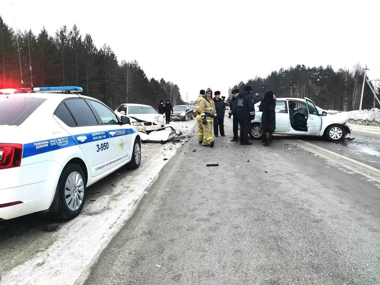 Водитель Lada, погибший с женой в ДТП под Екатеринбургом, ехал в больницу -  26 января 2024 - Е1.ру