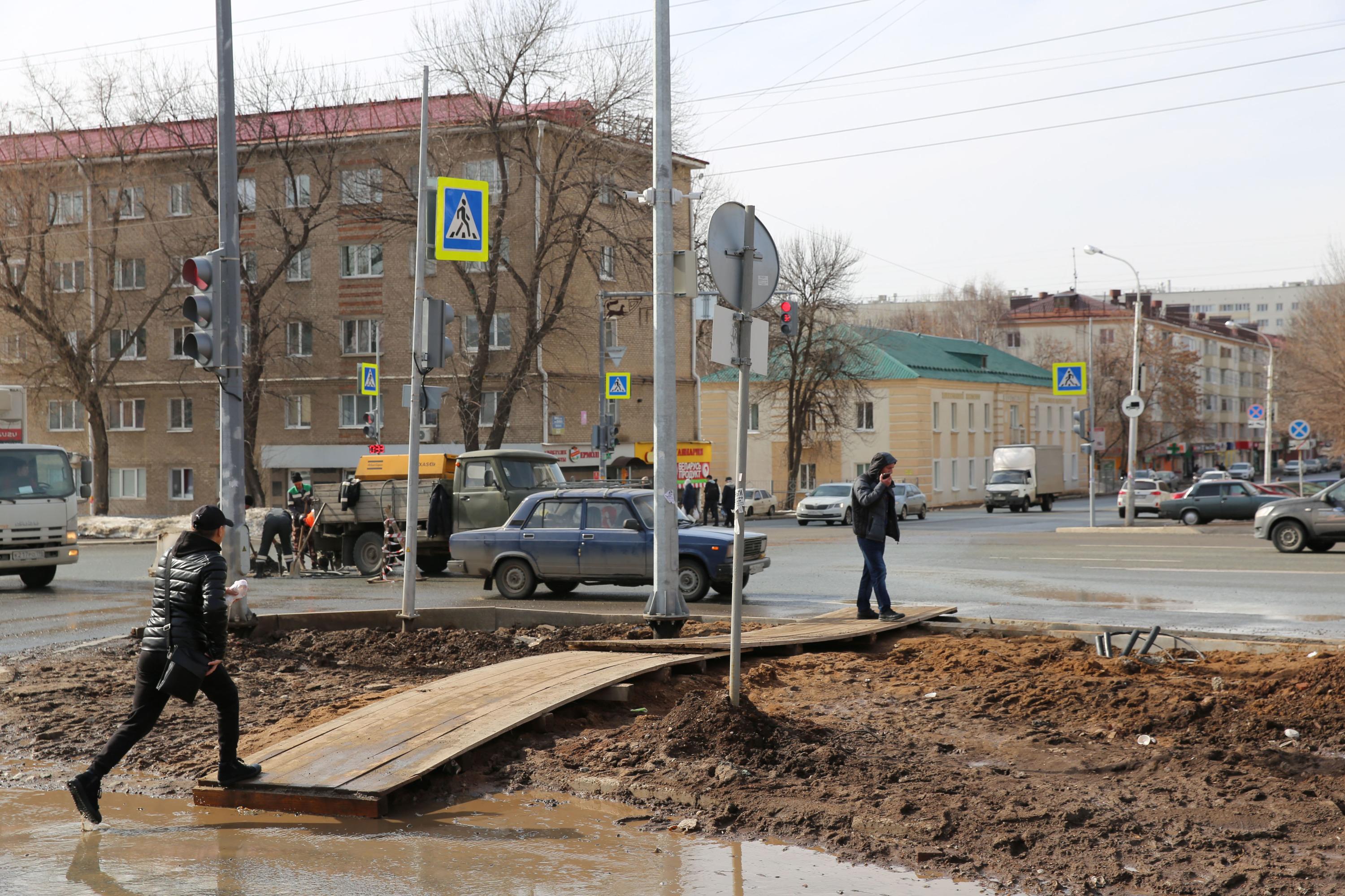 Мэрия Уфы назвала дату полного открытия улицы Комсомольской, когда закончат  ремонт улицы Комсомольской в Уфе, когда улицу Комсомольскую полностью  откроют, июнь 2022 - 7 апреля 2022 - УФА1.ру