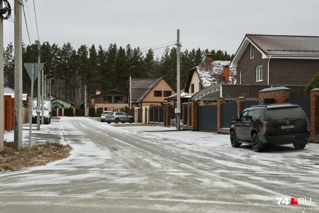 Дома для взлома выбирали на окраинах охраняемых поселков | Источник: Михаил Шилкин