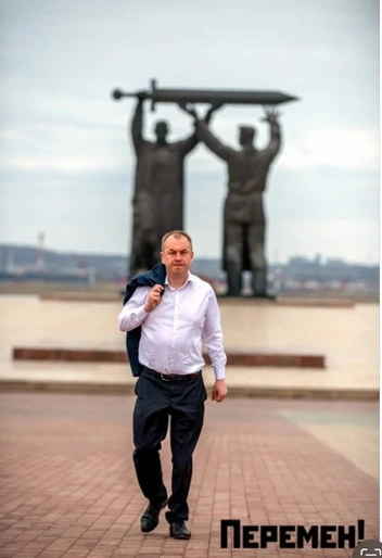 На родину приехал, чтобы принять участие в праздновании Дня металлурга | Источник: Станислав Наумов 