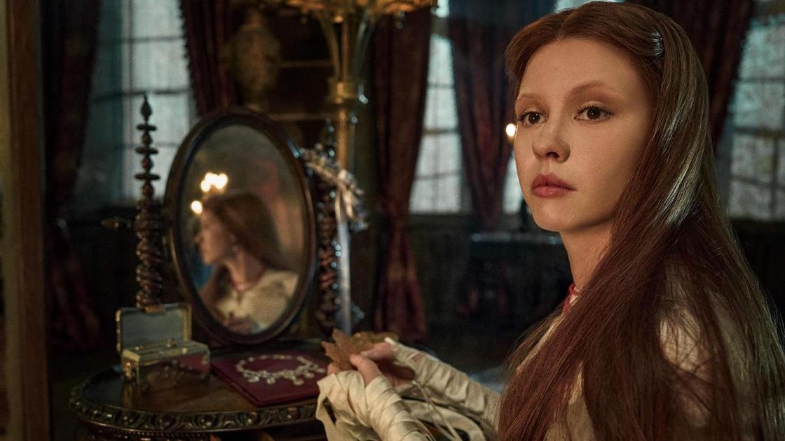 Главная «королева крика» Голливуда: 30 фото прекрасной и пугающей Мии Гот