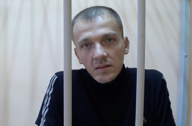 Мужчину, напавшего на свою мать, нашли и задержали полицейские | Источник: УМВД по Екатеринбургу