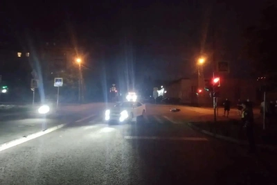 Подросток на мотоцикле пострадал в ДТП с Toyota Camry в Новосибирске