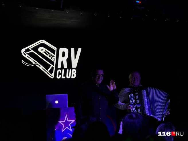 Салават-абый взаимодействовал с публикой | Источник: Регина Алтынбаева / 116.RU