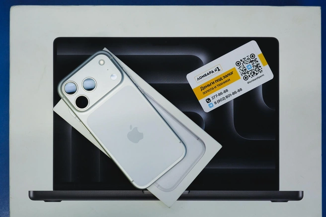 Из техники чаще всего приносят телефоны, планшеты и ноутбуки  | Источник: Тимофей Калмаков 