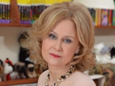 Дарья Донцова готова смириться с изменами мужа