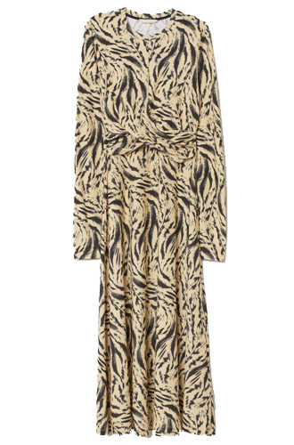 Платье H&MЦена: 2 499 руб.
Где купить: hm.com