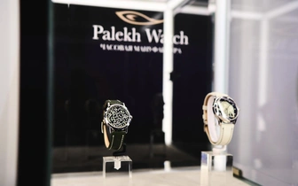 Резиденты VS Gallery создали дизайн капсулы Palekh Watch
