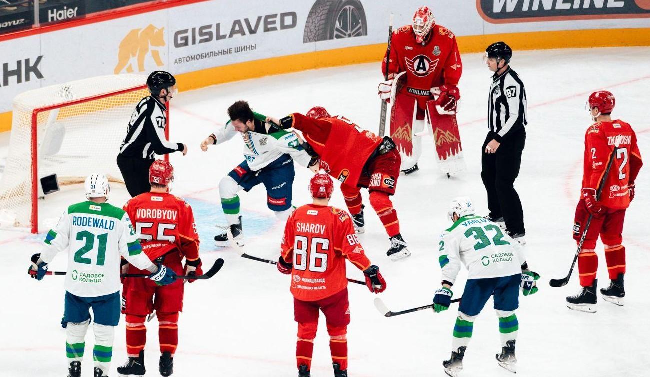 Драк больше, чем шайб: «СЮ» начал плей-офф с «сухого» поражения, пол-матча Уфу не было видно