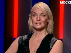 Красные глаза в слезах, лихорадочный румянец: поклонников обеспокоил внешний вид Анастасии Волочковой