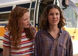 Милли Бобби Браун обвинила партнера по сериалу «Очень странные дела» Дэвида Харбора в травле и издевательствах