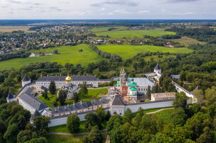 Жемчужина Подмосковья: 5 мест в Звенигороде, которые стоит посетить искушенным любителям пейзажей