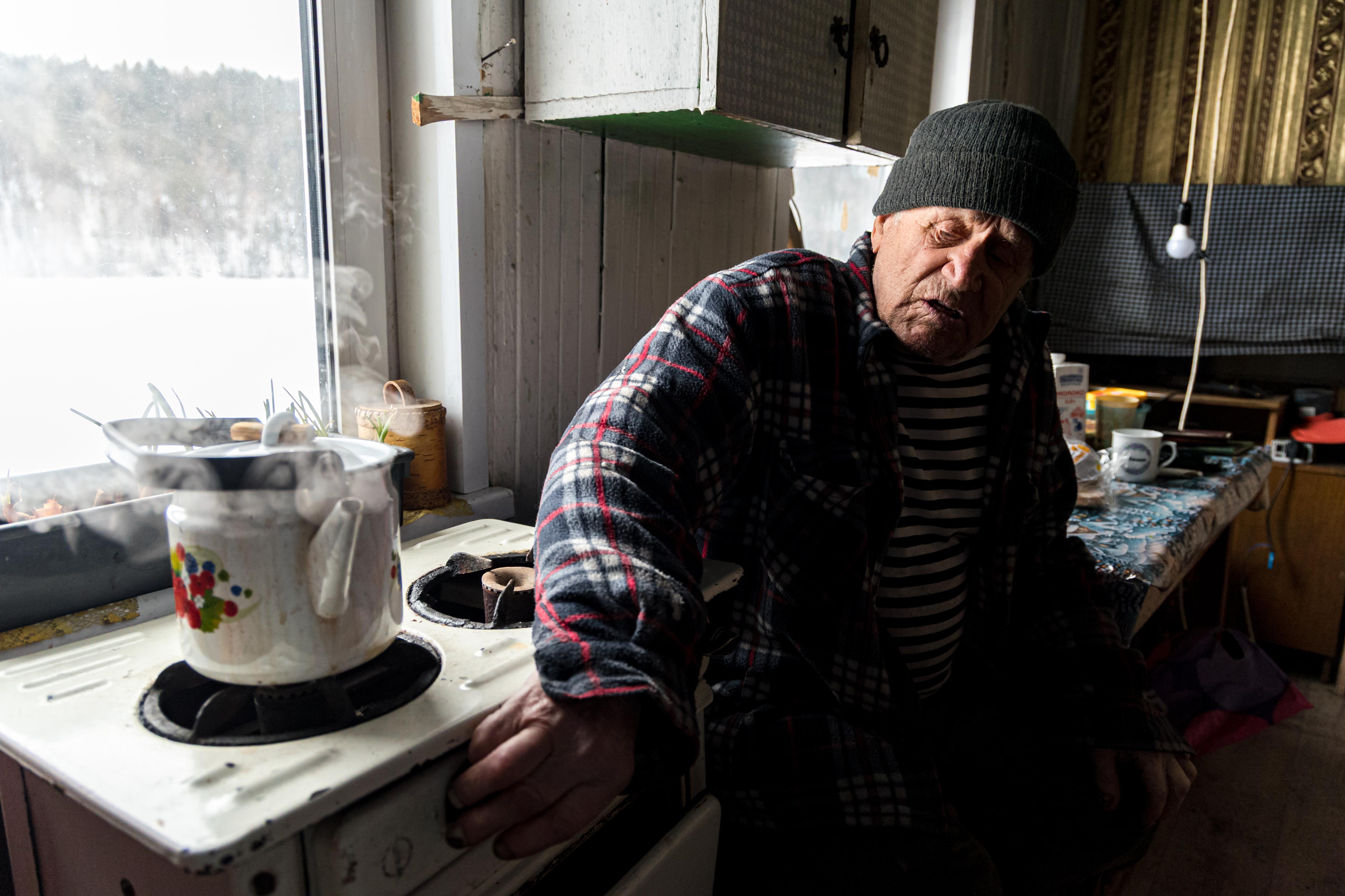 «Видимо, мы не Россия, потому что за МКАДом». Репортаж из заброшенного поселка у ГЭС