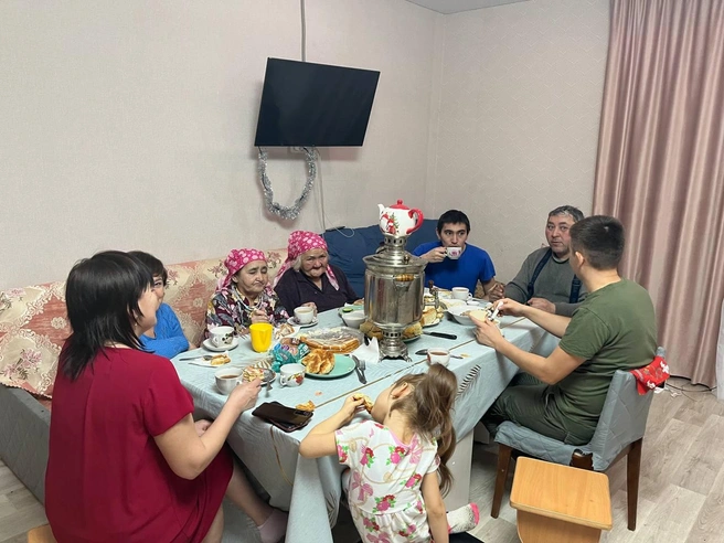 Семья любит собираться вместе, а благодаря конкурсу такие встречи стали еще чаще и насыщеннее  | Источник: личный архив семьи Кутлухужиных
