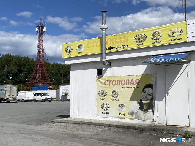 Башня расположена в дальнем углу комплекса | Источник: Стас Соколов\NGS.RU