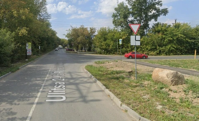 Вид на перекресток с дороги, по которой ехал ВАЗ-2110 | Источник: сервис Google.Maps