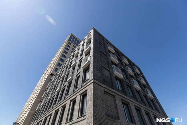 Малыш сорвался с высоты 13-го этажа | Источник: Александр Ощепков / NGS.RU