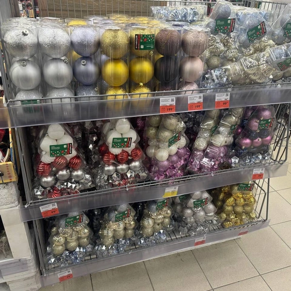 Елочные игрушки в магазинах | Источник: Дарья Гранкина / 26.RU