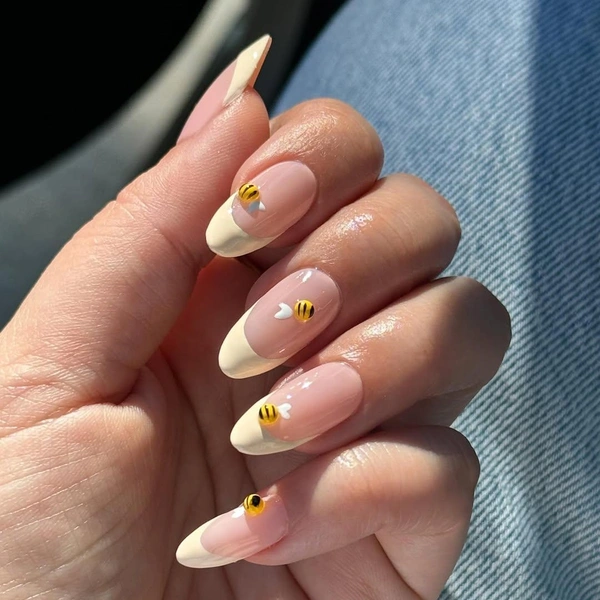 Источник: соцсети avrnailswatches