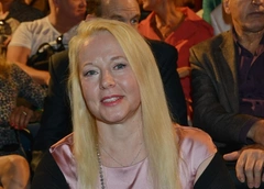 Елена Кондулайнен сломала руку в больнице