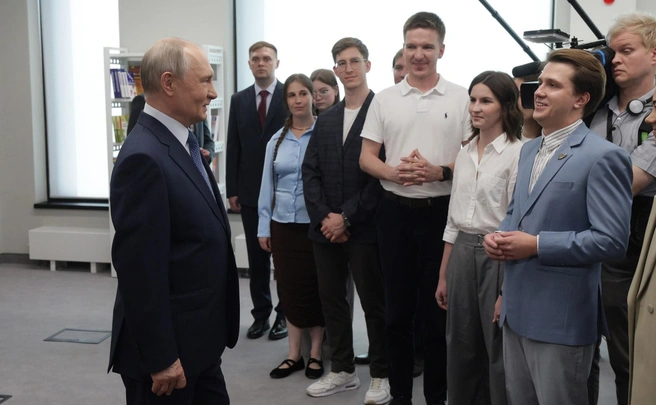 Президент пообщался со многими молодыми исследователями | Источник: kremlin.ru