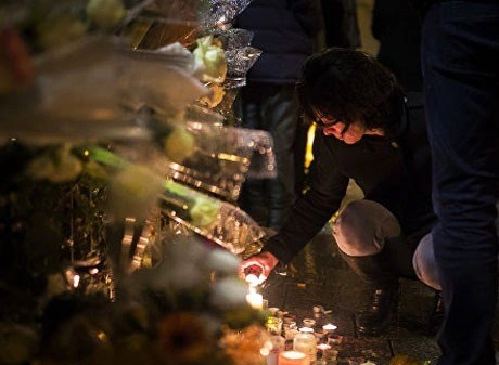 Во Франции вспоминают жертв теракта 13 ноября 2015 года | ya62.ru