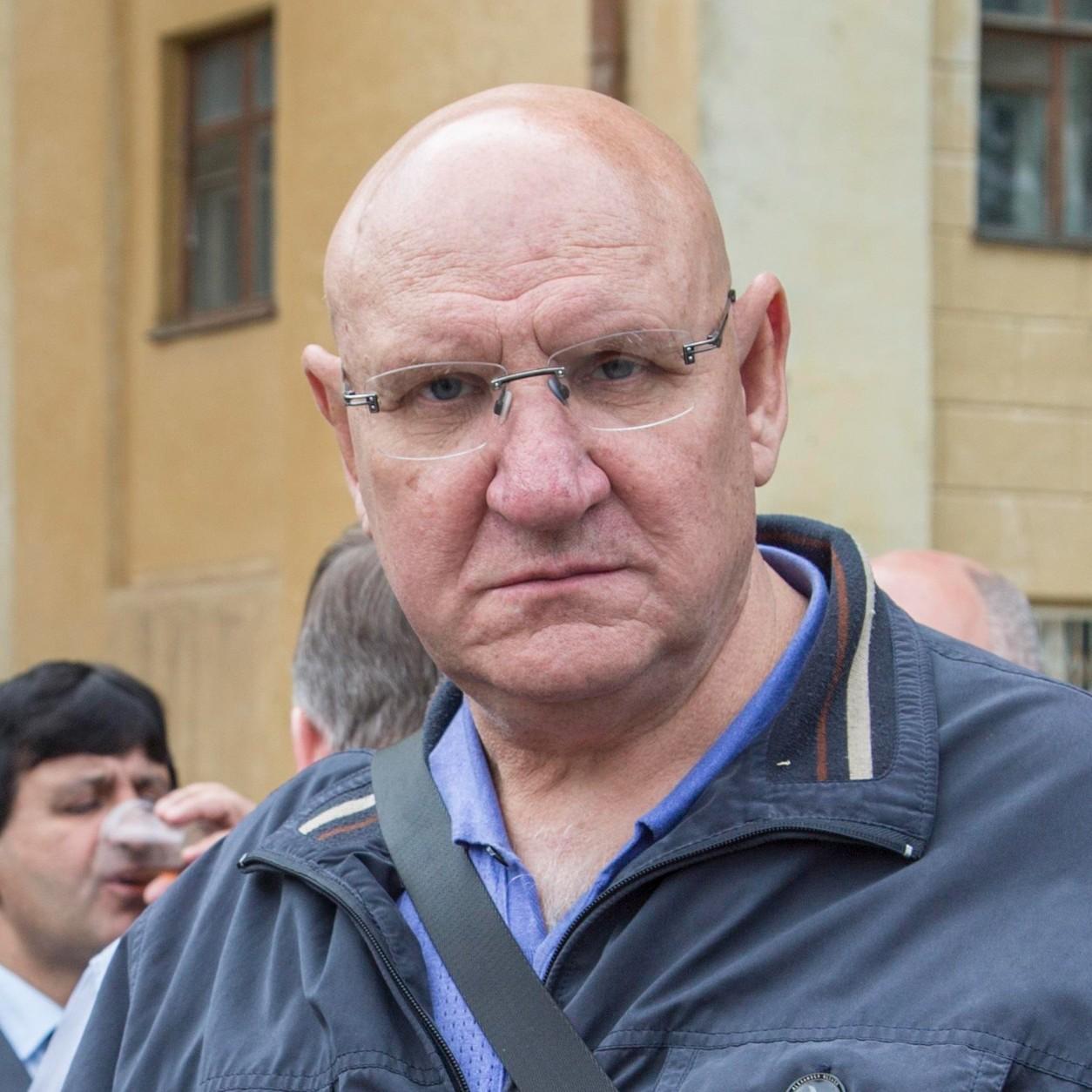 <p>Алексей Буров</p>
