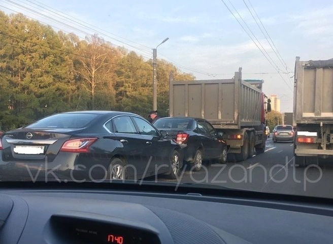 Из-за массового ДТП на Московском шоссе собралась пробка | ya62.ru
