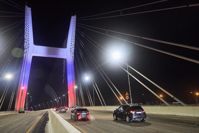 Нарушителей на четвертом мосту в Новосибирске пока не штрафуют