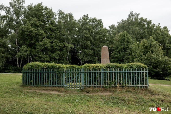 Мемориал памяти Федора Некрасова&nbsp;— младшего брата поэта | Источник: Александр Куренной / 76.RU