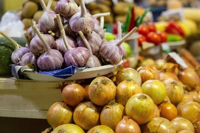 Весенняя посадка лука и чеснока: ключевые правила