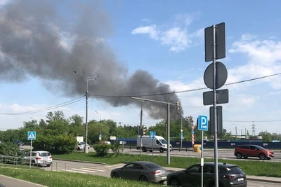 Пожар на станции «Выхино»: огонь видно из поездов