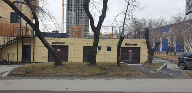 На первом этаже в паркинге сухо | Источник: читатель 72.RU