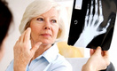 «Ревматоидный артрит — коварное заболевание, чем-то напоминающее онкологическое»